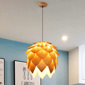 Lampes suspendue en bois en forme de pomme de pin