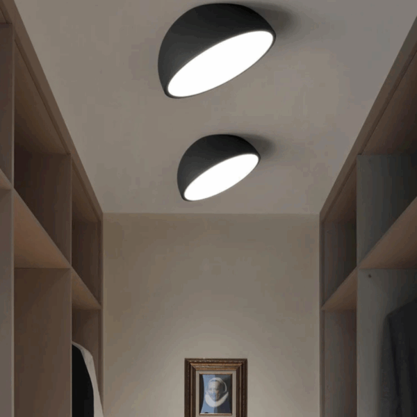 Plafonnier LED semi-encastré au design moderne hju 2025 06 03T103219.343