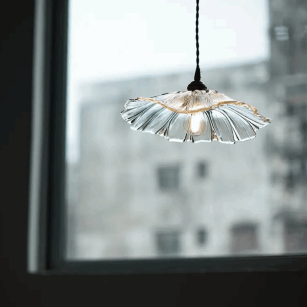 Plafonnier en verre à fleurs hju 2025 06 06T123602.252