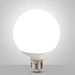 Ampoule LED à économie d'énergie E27 G80 sur fond gris