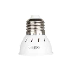 Ampoules de projecteur LED E27 5W sur fond blanc